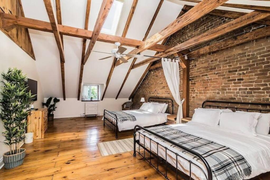 Апартаменты North House - Mtl Artist Loft - Champs Монреаль Экстерьер фото