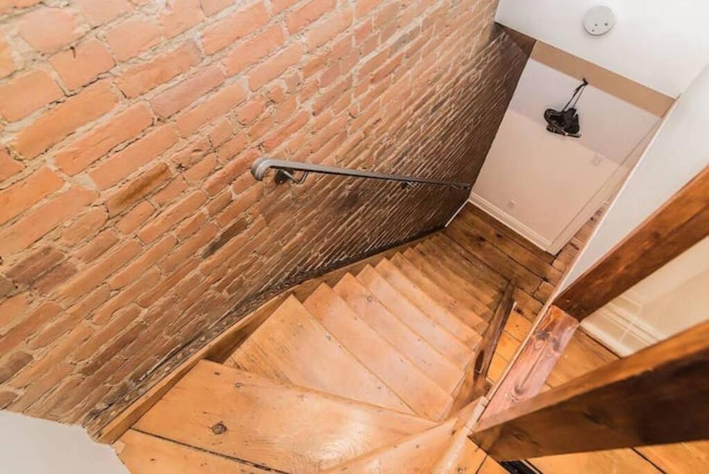 Апартаменты North House - Mtl Artist Loft - Champs Монреаль Экстерьер фото